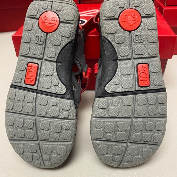 See Kai Run Boys' Lincoln III Sport Sandal, Gray - Picture 5 of 5